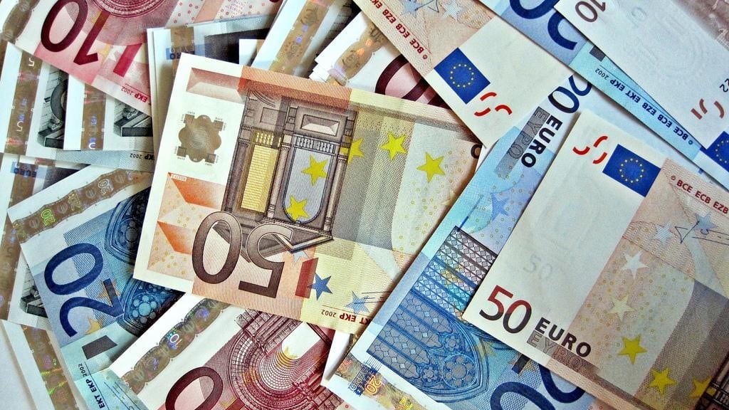 Geld1024x768 1024x576 1